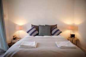 Beautiful 1 Bed Apartment with Terrace 5 mins from Hyde Park